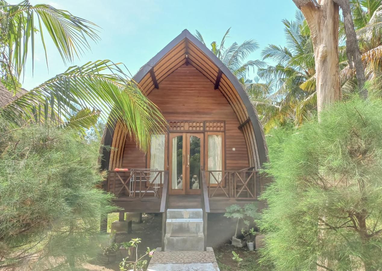 Nusa Indah Bungalows กิลิไอร์ ภายนอก รูปภาพ