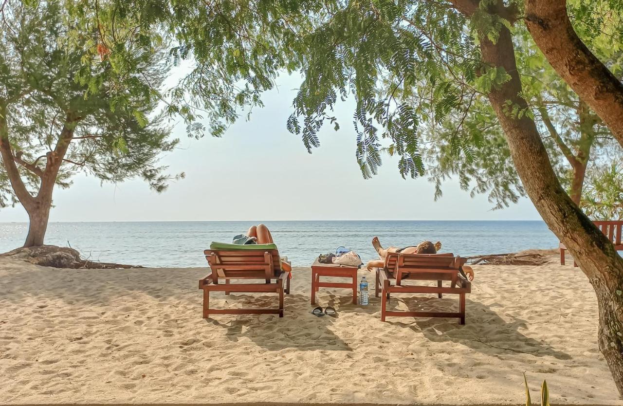 Nusa Indah Bungalows กิลิไอร์ ภายนอก รูปภาพ