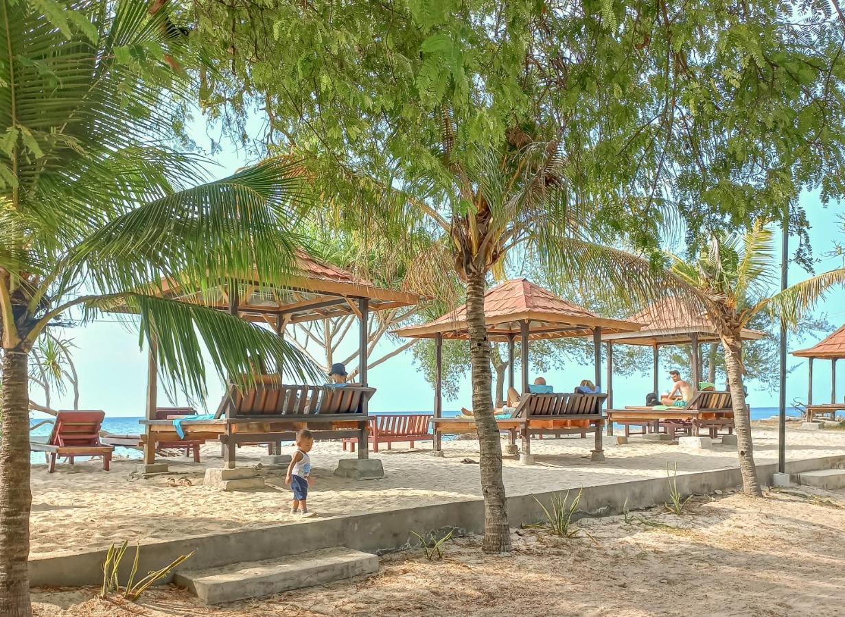 Nusa Indah Bungalows กิลิไอร์ ภายนอก รูปภาพ