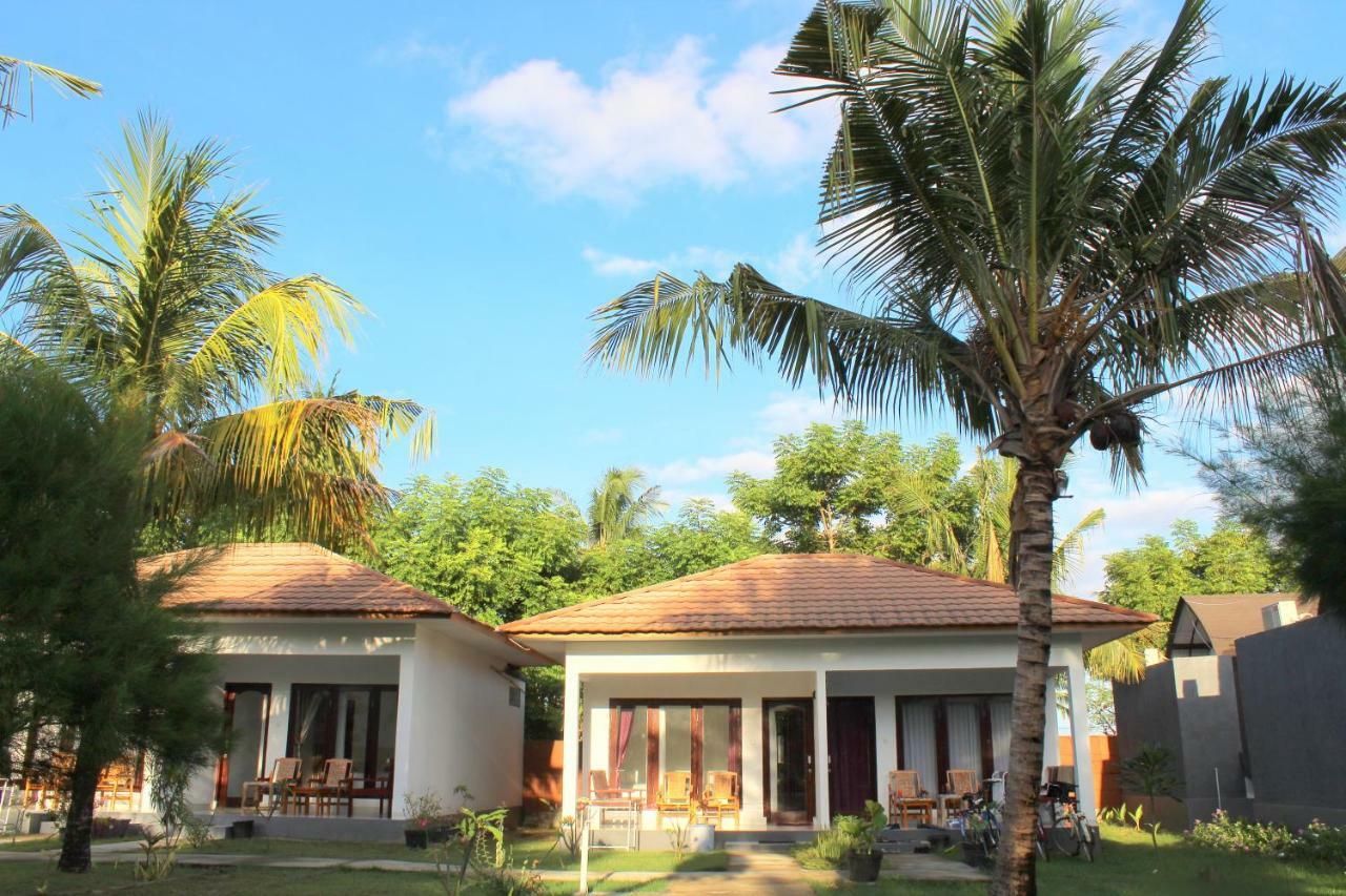 Nusa Indah Bungalows กิลิไอร์ ภายนอก รูปภาพ