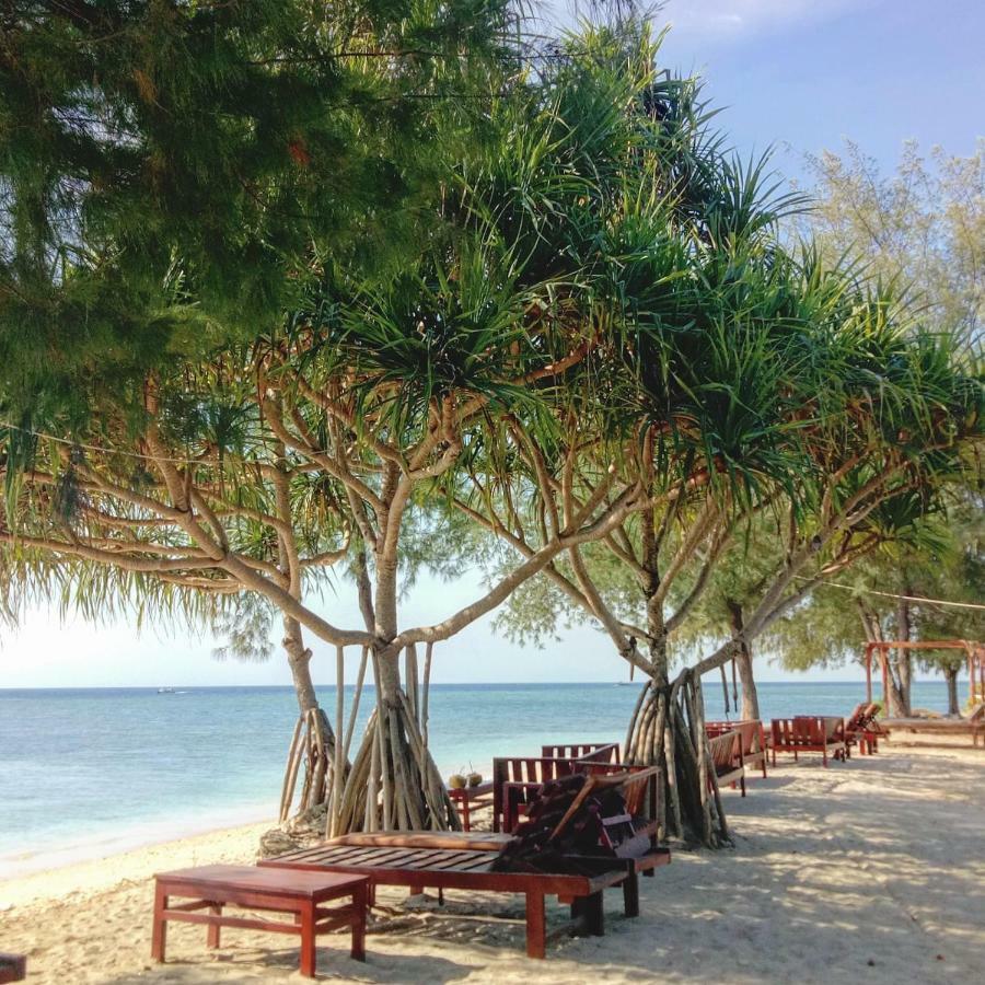 Nusa Indah Bungalows กิลิไอร์ ภายนอก รูปภาพ