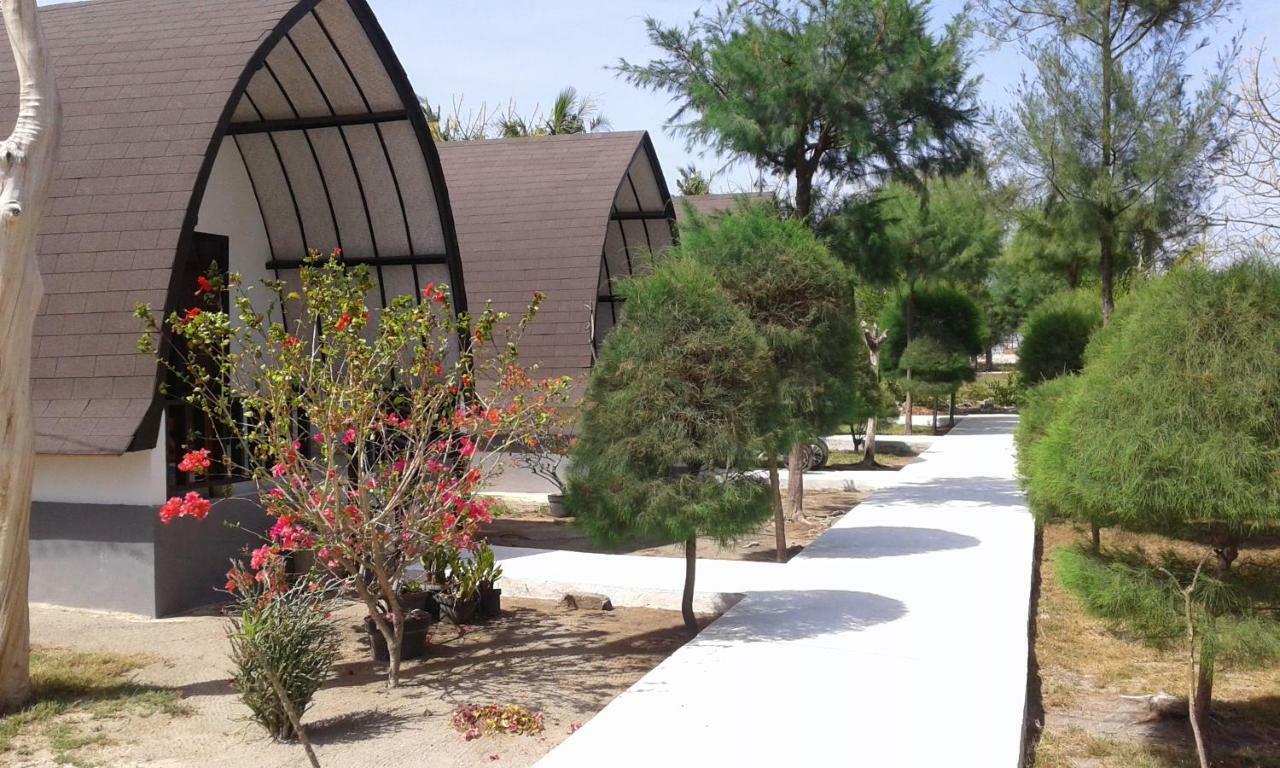 Nusa Indah Bungalows กิลิไอร์ ภายนอก รูปภาพ
