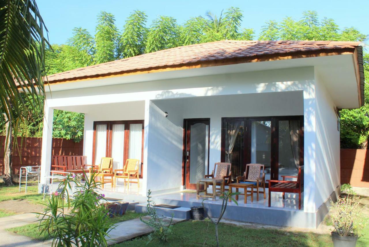 Nusa Indah Bungalows กิลิไอร์ ภายนอก รูปภาพ